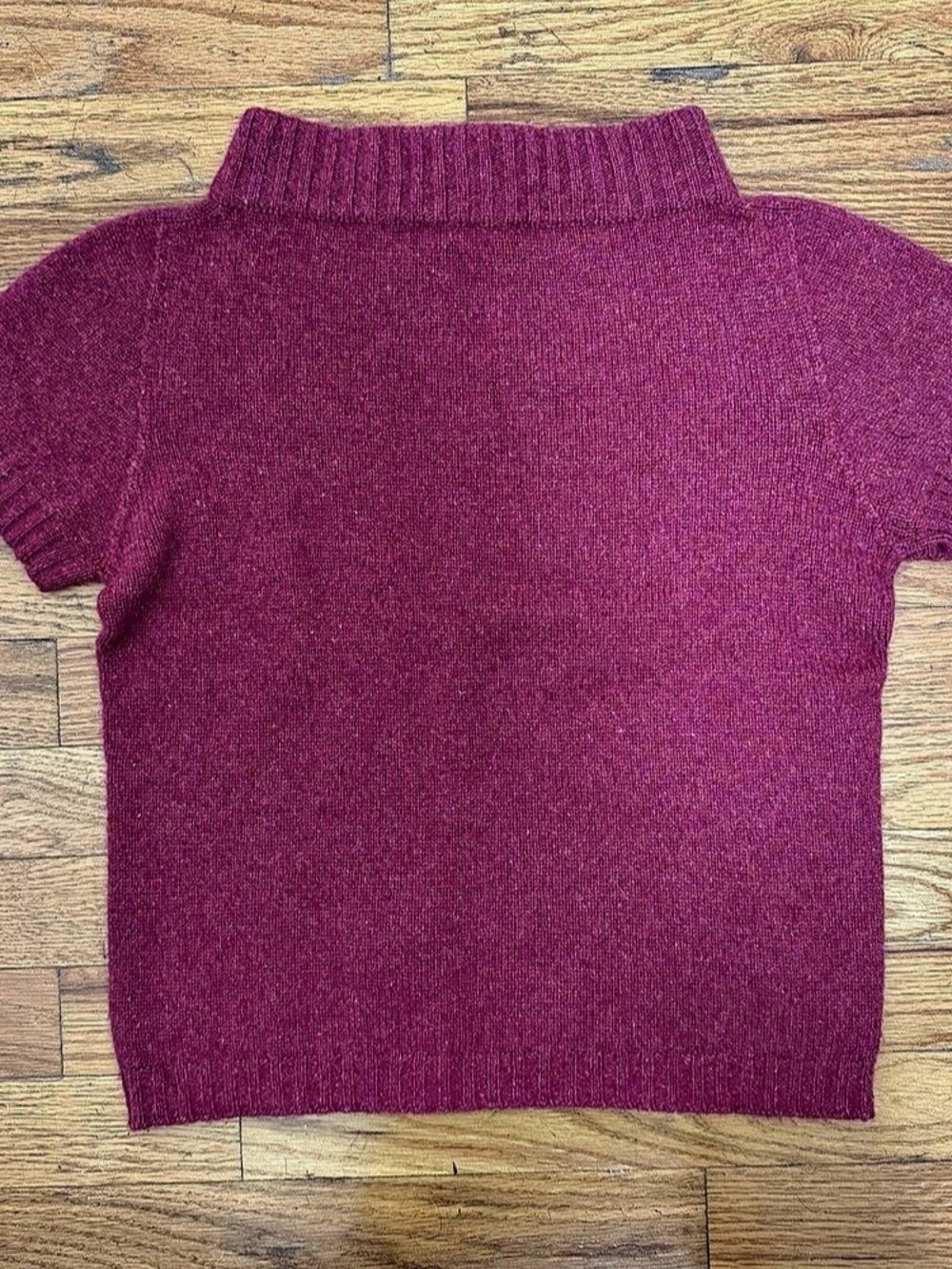 Max Mara 100% Cashmere Short Sleeve Mock Neck Sweater Berry S
